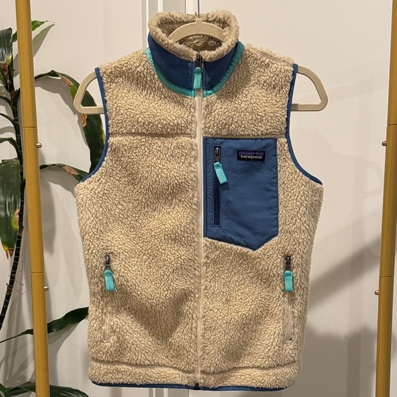 Patagonia Jackets & Blazers - Patagonia Cream and Blue Fleece Vest
